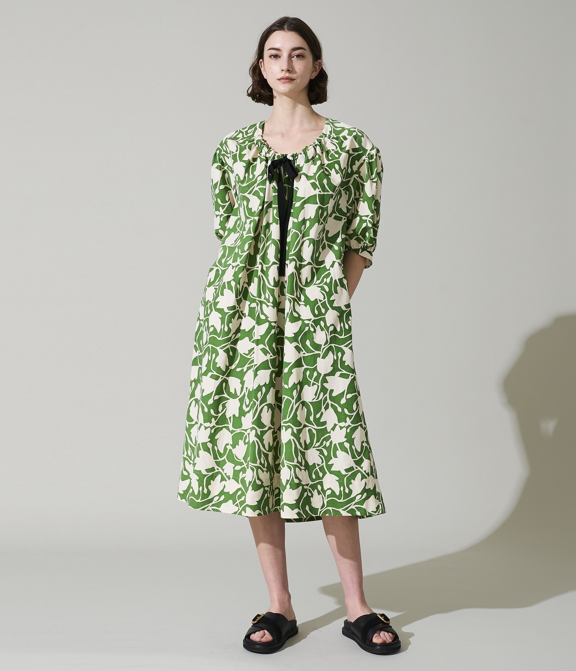 DRAWSTRING V NECK DRESS｜J&M DAVIDSON｜ジェイアンドエムデヴィッド ...