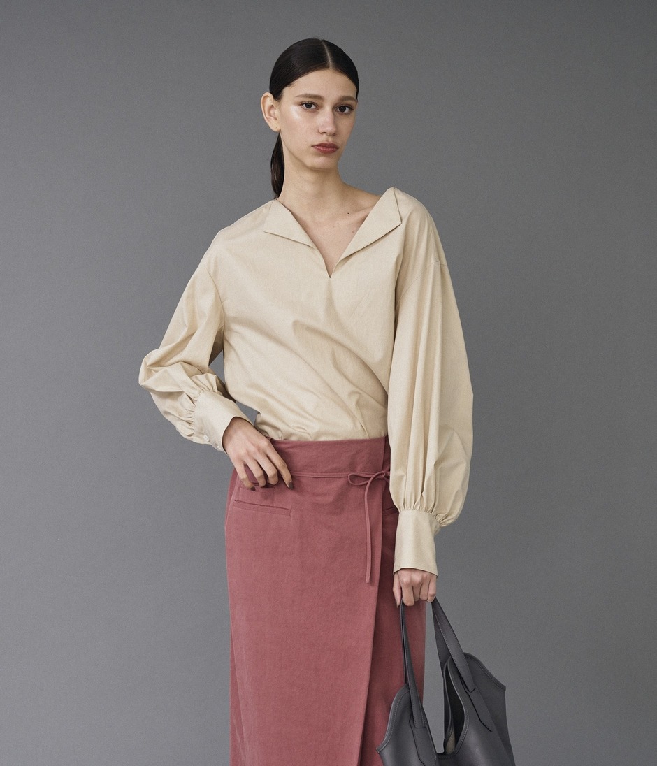 SLIT NECKLINE BLOUSE 詳細画像 SAND 11