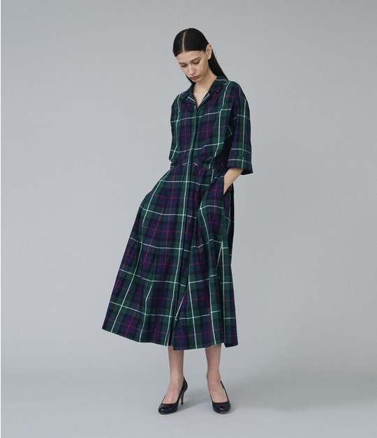 SHIRT DRESS WITH PLEAT DETAILS 詳細画像