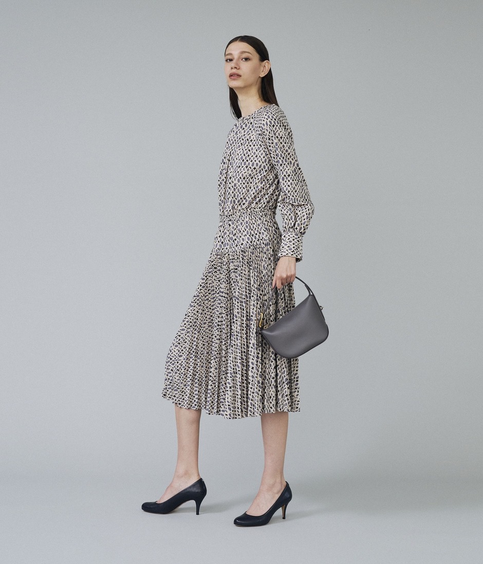 FAN PLEATED DRESS 詳細画像 GREY 11