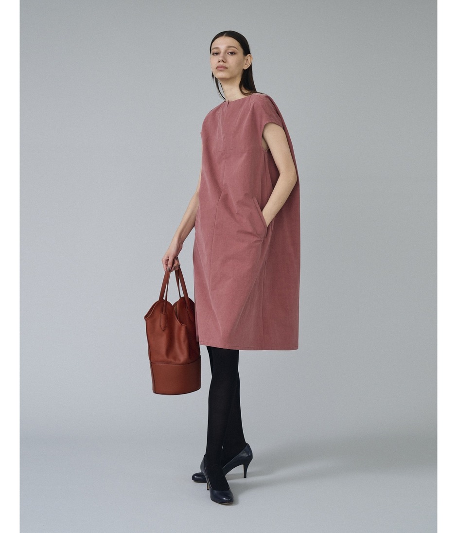 SLIT NECKLINE DRESS 詳細画像 TERRA COTTA 9