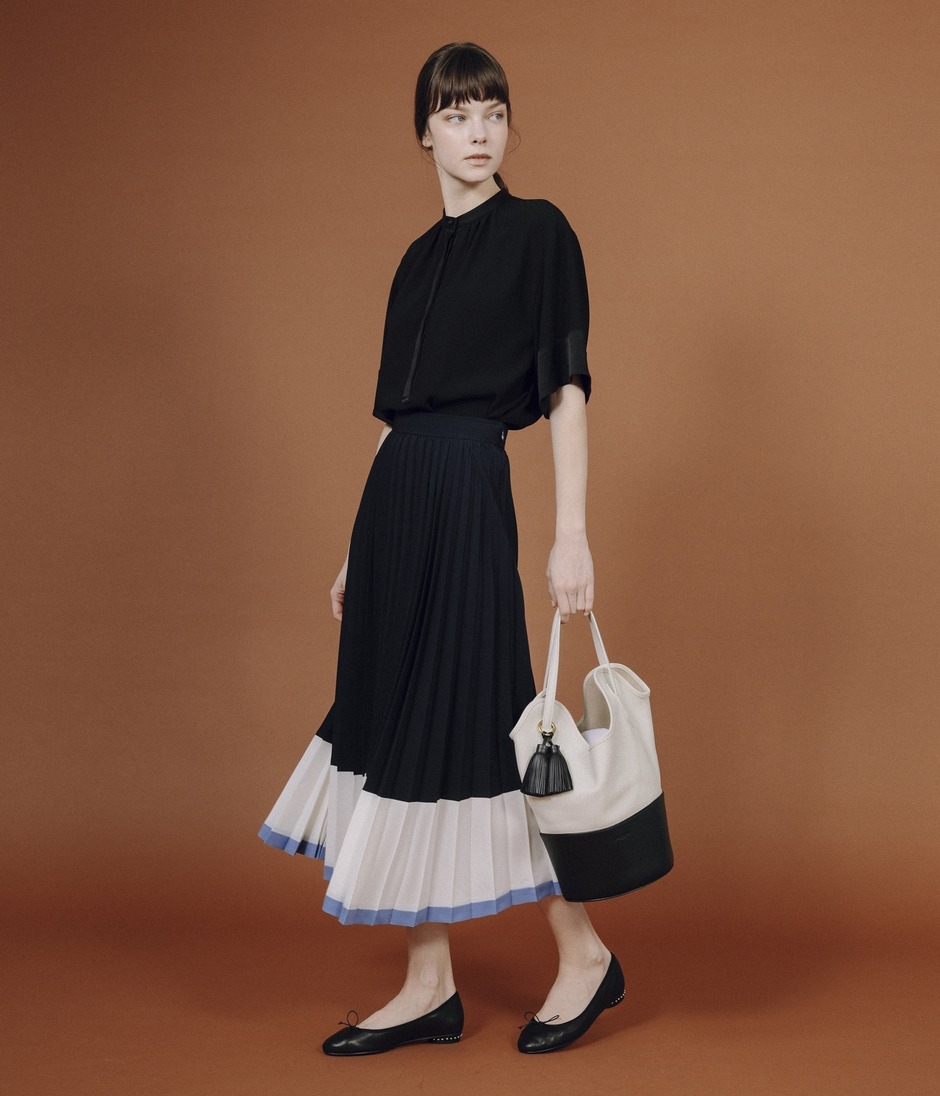TRICOLOR PLEATED SKIRT 詳細画像 NAVY 9