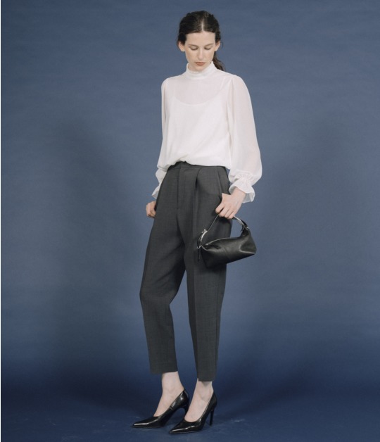 PLEATED COLLAR BLOUSE 詳細画像