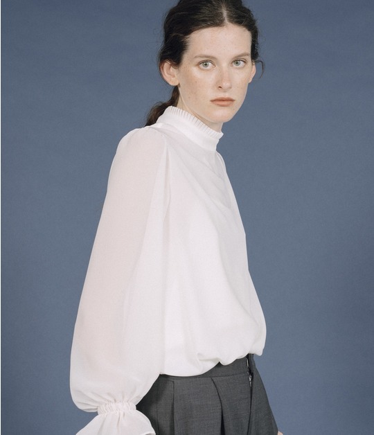 PLEATED COLLAR BLOUSE 詳細画像