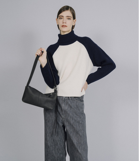 BICOLOR TURTLE NECK  詳細画像