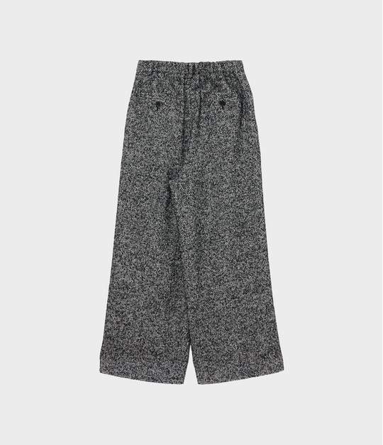 Tucked trousers 詳細画像