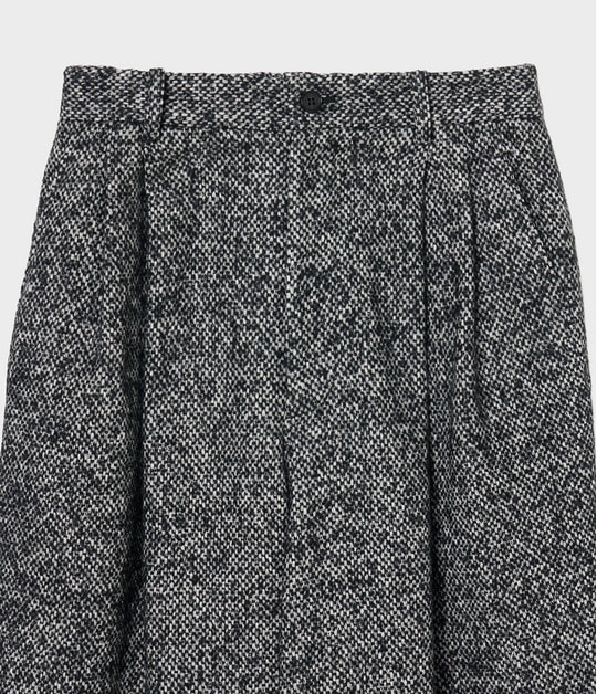 Tucked trousers 詳細画像