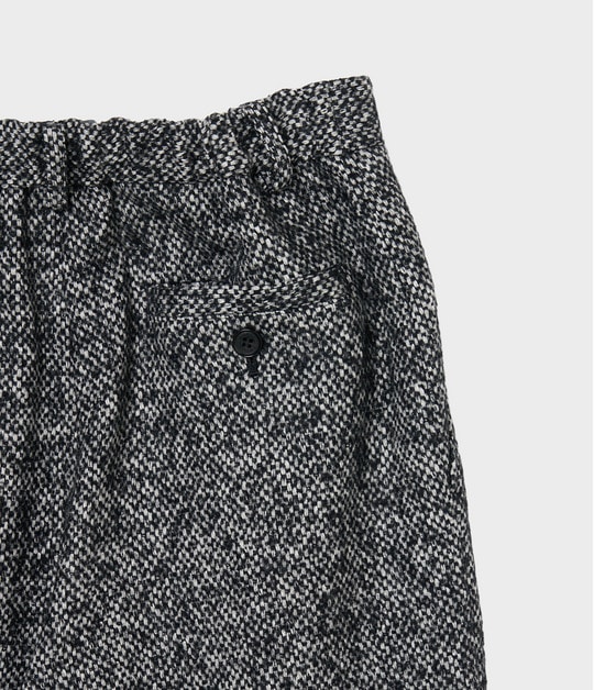Tucked trousers 詳細画像